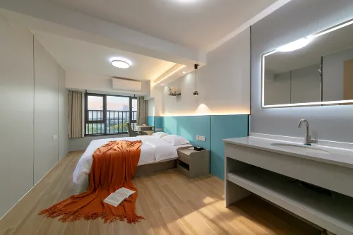 Xiamen Xiangge Huating Apartment (South Square, Xiamen North Railway Station) - con vistas a la montaña