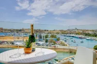 Stunning Apartment with Valletta and Harbour Views - شاطئ