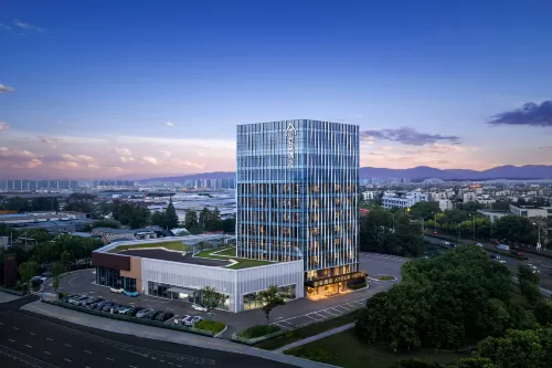 Ningbo Jiangbei Kongpu Subway Station Atour Hotel - ที่มีที่จอดรถ