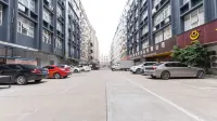 鑫客來國際酒店（貴港高鐵站店） - 停車場
