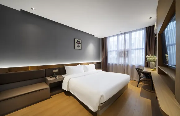 容悦雲酒店（西華一高店）