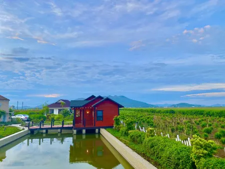 Xiangyueli Resort Отели рядом с достопримечательностью «Southeast Asian Folklore Garden of Overseas Chinese»