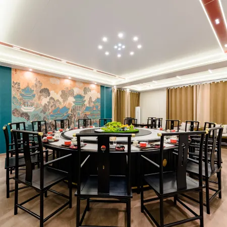 Floral Hotel·Lanting Hotel (Chaohuyuan Scenic Spot Store in bathing pool Hot Spring Resort)