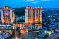 Tiancheng Business Hotel (Pingxiang College)