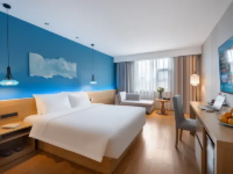 Orange Hotel (Kunming Green Lake) Hotels near The Green Lake Park