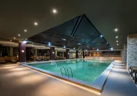 Regal Palace Resort - Romantic