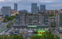 GreenTree Inn (Nantong Railway Station Vientiane City Branch) Hotels in Nantong