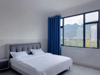 Ruibo Apartment Отели в г. Района Цянцзян