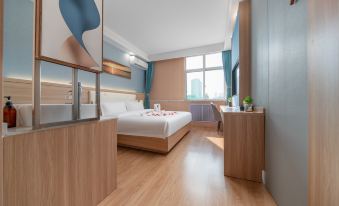 ChagnZhi HaiYue Holiday Hotel