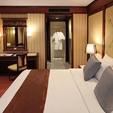Grand Tower Inn Rama 6 Отели рядом с достопримечательностью «Станция метро Tao Poon»
