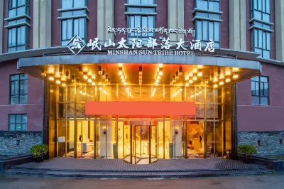 Minshan Sun Tribe Hotel Hotels near Baihaizi Lake