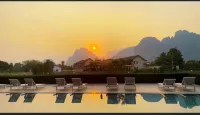 Lisha Riverside Hotel（The Grand Riverside Hotel）