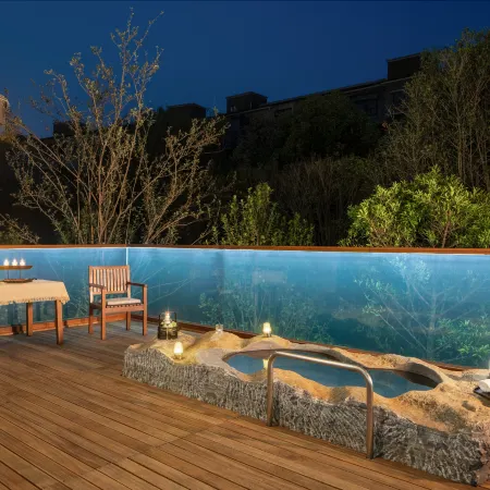 MOONRISE HOTELS & RESORTS