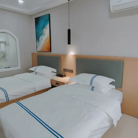 Yishui 1+1 Suxiang Light Luxury Hotel