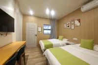 Flower Rest View Homestsy Hotels in Langzhong