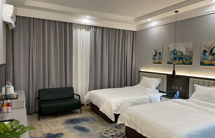 Haichuan Light Luxury Hotel