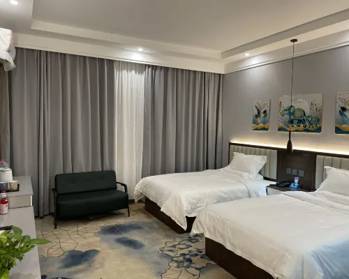 Haichuan Light Luxury Hotel Hotels in Xinye