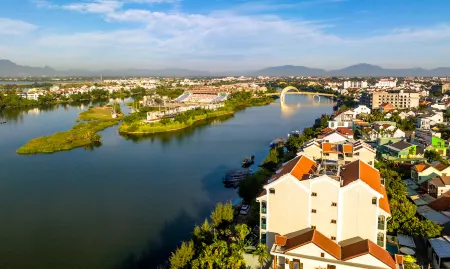 Khách Sạn Lantana Riverside Hội An