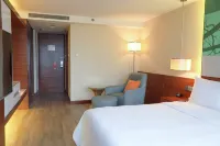 Holiday Inn Donghua Shenzhen Hotel berhampiran WenXin YiLu BuXingJie