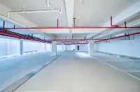 Cheerful Hotel（Hengdian World Studios branch） - parking