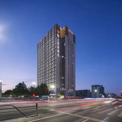 Moshang Qingju Hotel (Bohai East Road Subway Station) Hotels in der Nähe von Longhai Station Waiting Hall