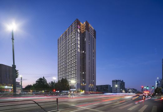 陌上轻居酒店（郑州陇海东路地铁站大润发店）外景图