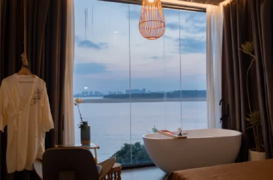 清遠莫舍江居民宿 鄰近牛魚嘴風景區的酒店