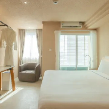 Mai Hotel Отели рядом с достопримечательностью «Ват Пратхат Дой Сутхеп»