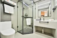 億龍酒店（吉林火車站財富廣場店） 鄰近吉林通用航空職業技術學院的酒店