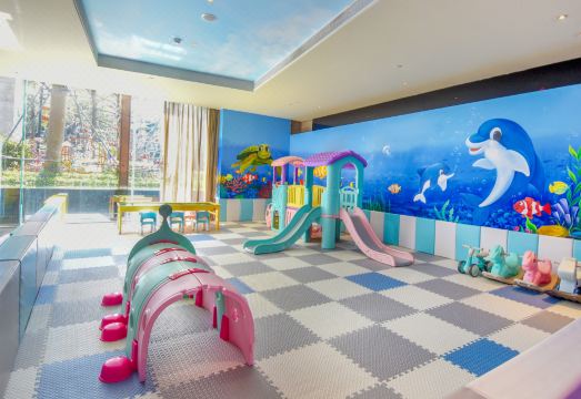 2. 킹키 팰리스 호..