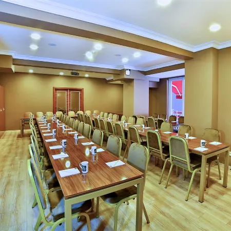 The Hera Premium Hotels Отели рядом с достопримечательностью «Малтепе»