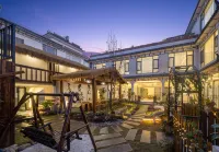 Auspicious Sign Jiayuan Light Luxury Garden Homestay(Erhai S-Bay Ecological Corridor Store) โรงแรมในErhai Haixi Scenic Area