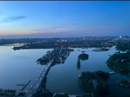 Jingya Hotel (Liaocheng Bus Terminal Wanda Plaza Branch) Отели рядом с достопримечательностью «School of Continuing Education， Liaocheng Vocational and Technical College»