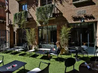 Hotel Villa du Taur - Capitole & Basilique St Sernin Hotels near Capitole