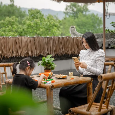 Simayi Kanshan Travel Art Inn Hongcun Village