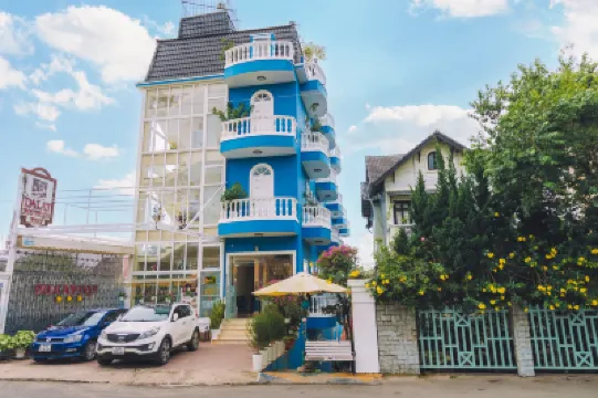 ダラット ブティック ホテル クレイジーハウス周辺のホテル