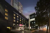 The Como Melbourne Hotel in zona Fitzroy Aboriginal Heritage Walking Trail