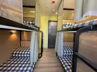 Yuanzhu Puteng Manyu Suji Hostel