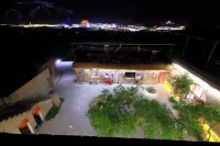 Old Yan'an Cave Dwelling Hotel