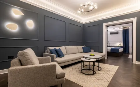 One Luxury Suites