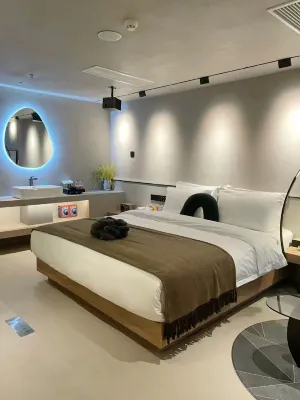 Water Lily Hotel (Wanda Plaza Country Garden Tianhui Store)