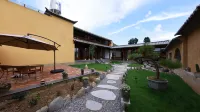 Yoshino Mountain House (Beilong Village Pioneer Bookstore)