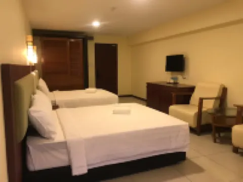 Pertama Lodge