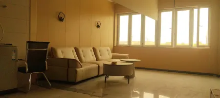 Ruoqiang Yourun Hotel