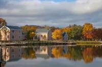 Baoyu Longhua Hot Spring Hotel