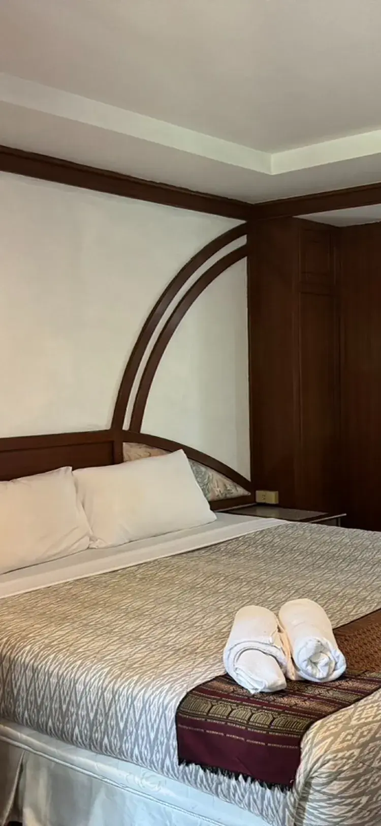 ห้องซูพีเรียร์ เตียงใหญ่ 1 เตียง