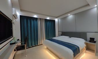Huaxin Hotel (Xiyanhe Road)