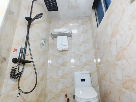 Fudian Hotel (Beihai High-speed Railway Station No.8 Middle School Branch)