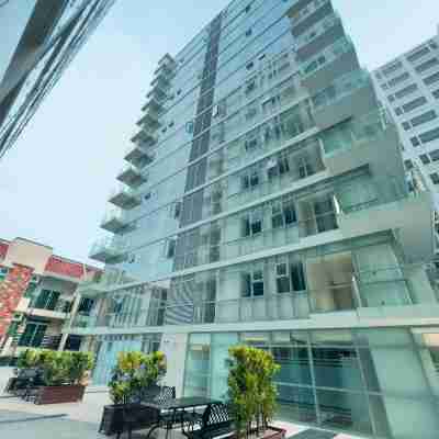Luxury Hotel near City of Dreams, Solaire, Okada, Airport, and MOA Hotel Exterior