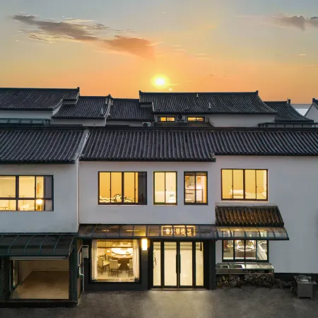 Floral Hotel·Huguang Hotel (Yaohu Town Store)